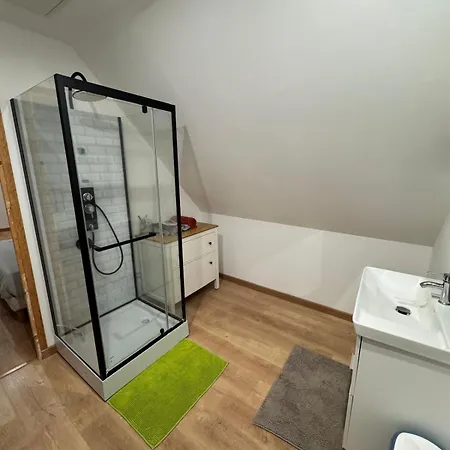 Spacieux Duplex Avec Parking Prive Appartement